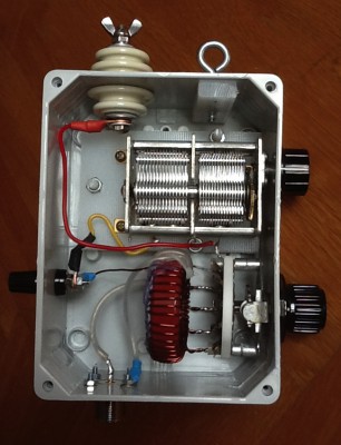 ckt.jpg (575.96 KiB) Viewed 34560 times A forgokondi sorba van kotve ezzel is emelve a feszultsegallosagat.